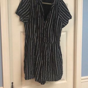 Abercrombie & Fitch Black Stripped Romper